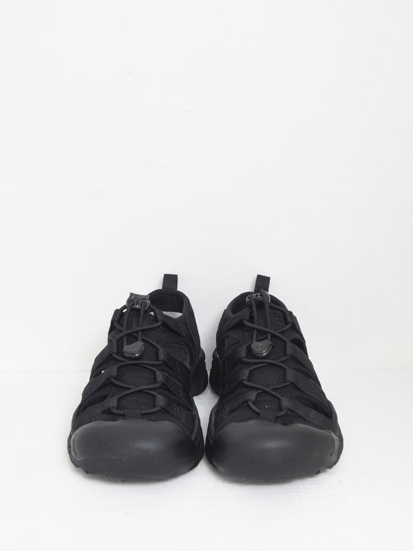 NEWPORT H2 _TRIPLE BLACK_79